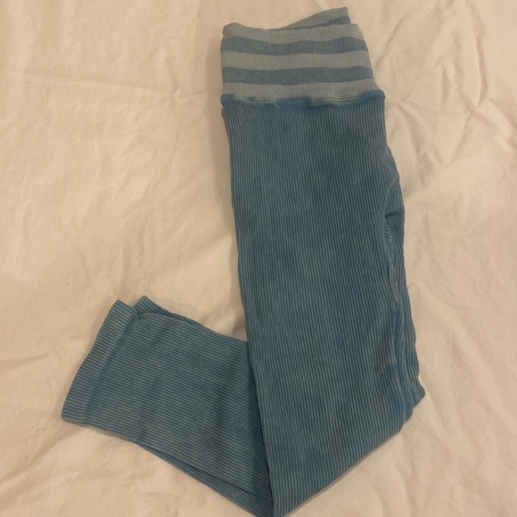 Blue Ribbed Athleisure Set - Picture 4 of 5